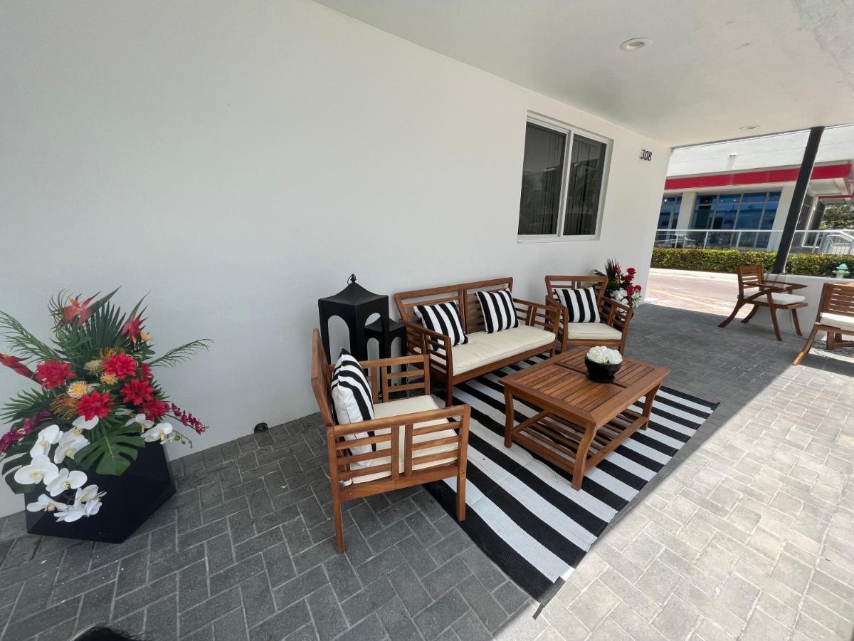 The Pearl Beachside Apartments On Hollywood Beach Екстер'єр фото