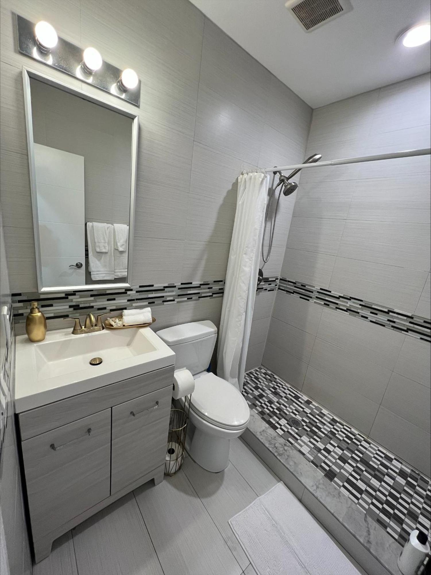 The Pearl Beachside Apartments On Hollywood Beach Екстер'єр фото